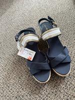 Tommy Hilfiger Schuhe zu verkaufen Niedersachsen - Oyten Vorschau