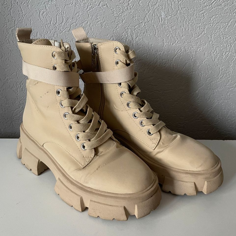 Steve Madden Tanker P Sand Größe 38 Damen Stiefeletten Beige in Mannheim