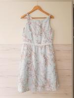 Hellblaues Kleid mit Blüten Sachsen - Kamenz Vorschau