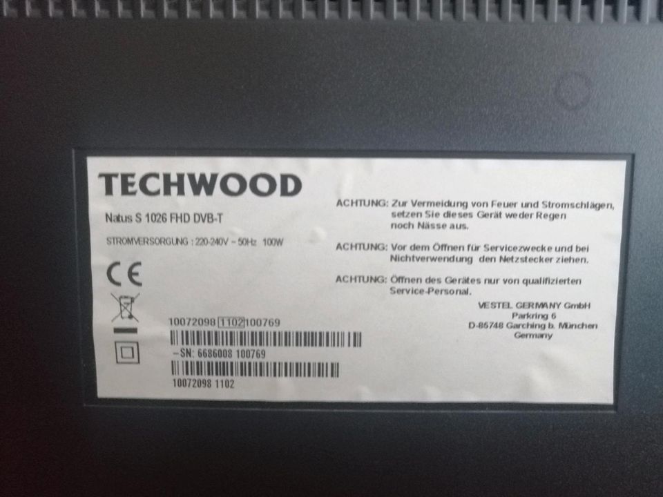 TECH WOOD NATUS S 1026 FHD DVB-T in Nürnberg (Mittelfr)