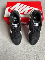 Neu & Original verpackt, Nike Schuhe, gr. 41, Schuhe, schwarz Rheinland-Pfalz - Otterberg Vorschau