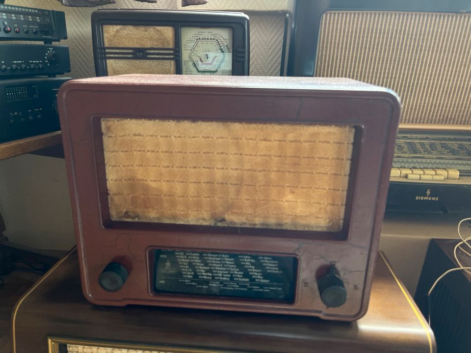 5 alte Röhrenradios Lorenz, Siemens, 2x Nordmende, Lumophon in Merzenich