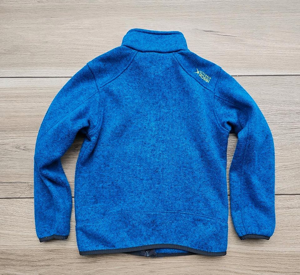 Fleece Jacke Rossi 122/128 blau Junge in Weilheim