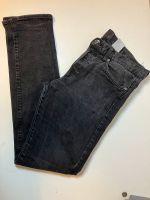 H&M  Jeans*schwarz*Knopfleiste*Slim*Größe 34/34* Nordrhein-Westfalen - Frechen Vorschau