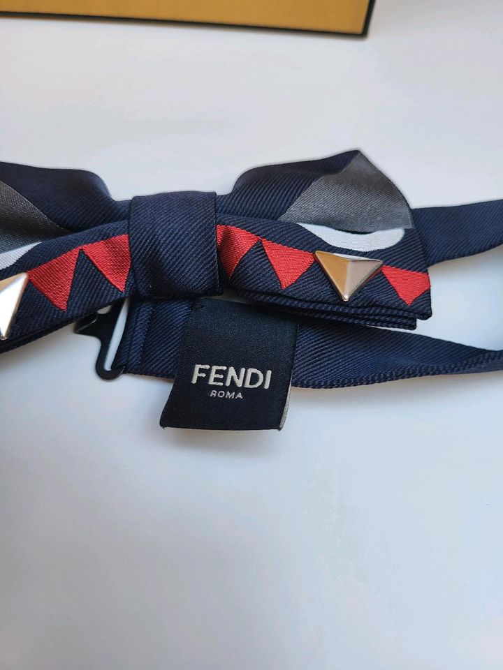 Fendi Fliege Monster Eye in Reilingen