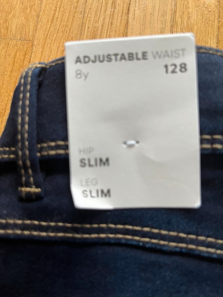 Jeans von Name it Modell Sally, slim, Gr. 128 - neu in Hamburg