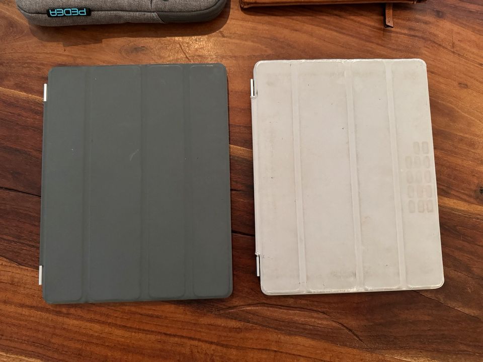 2x Apple iPad 2 A1396 16GB + Fossil Hülle + Cover in München