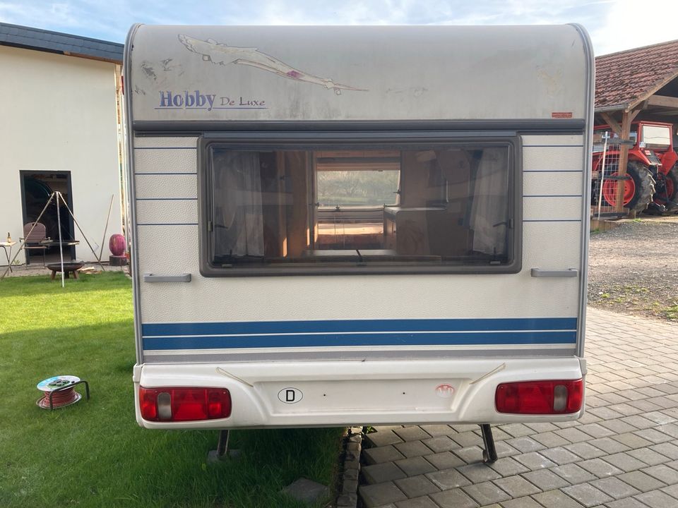 Hobby de luxe Wohnwagen tüv neu in Losheim am See