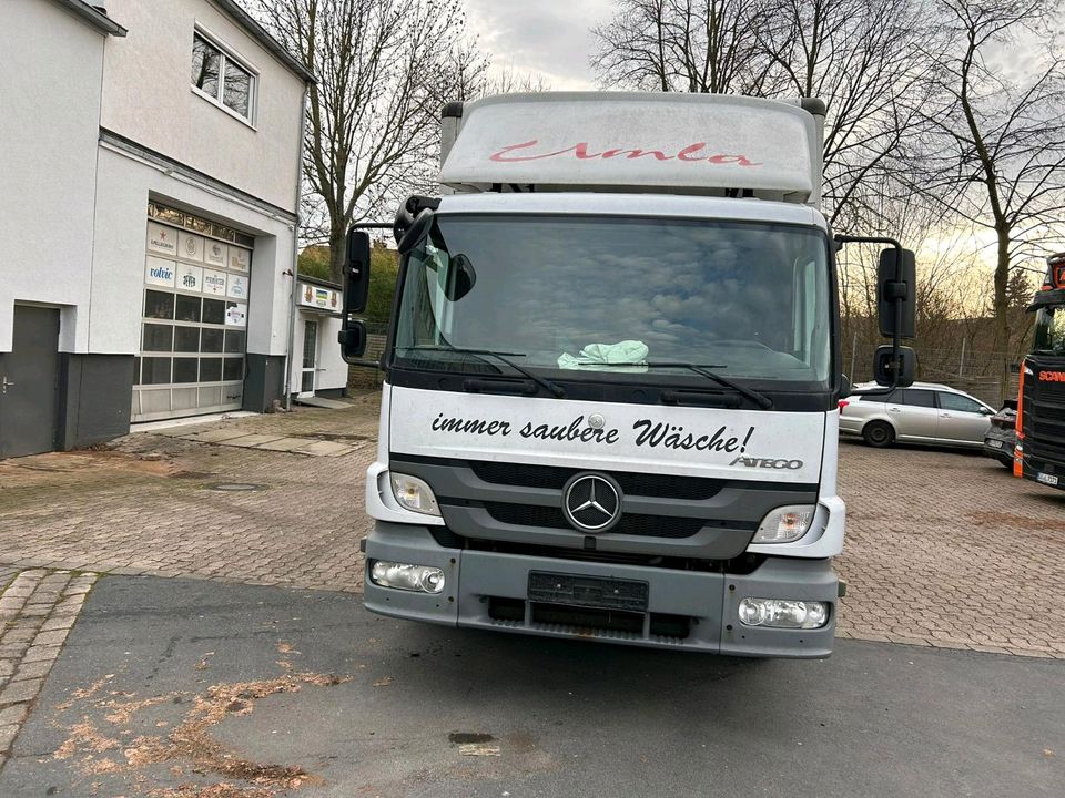 Mercedes Benz 822 L Koffer in Göttingen