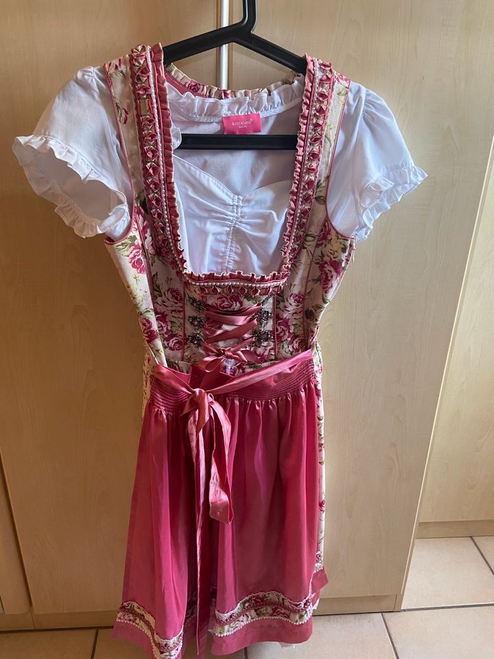 Dirndl MarJo Gr. 34/36 mit Bluse Krüger Madl Gr. 36 in Zusmarshausen