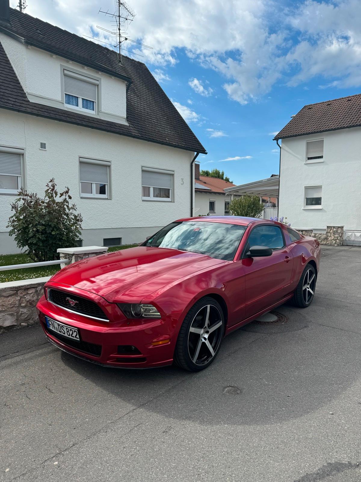 Abbildung des Autos Ford Mustang 3.7