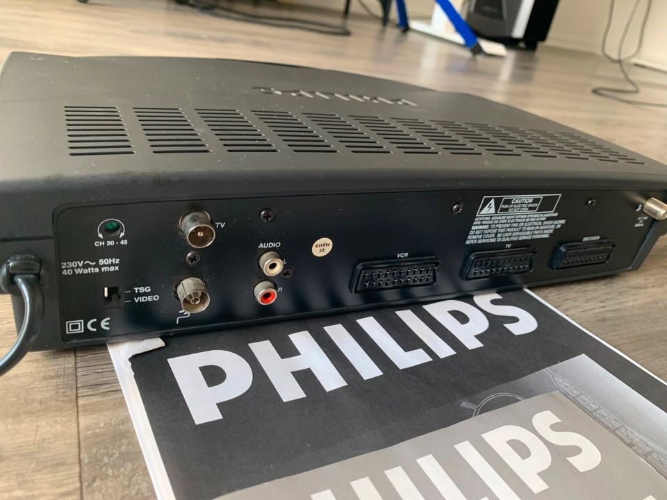 Philips STU 1400 Stereo Satelliten Receiver Empfänger in München