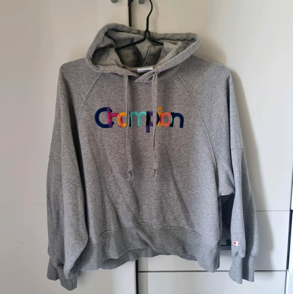 Champion Crop Hoodie in Sulzbach-Rosenberg