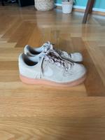 Nike Air Sneaker Turnschuh Sportschuh beige Khaki Gr. 37 Bayern - Traunstein Vorschau