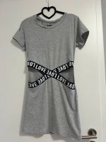 T-shirt Kleid mit cut outs Nordrhein-Westfalen - Iserlohn Vorschau