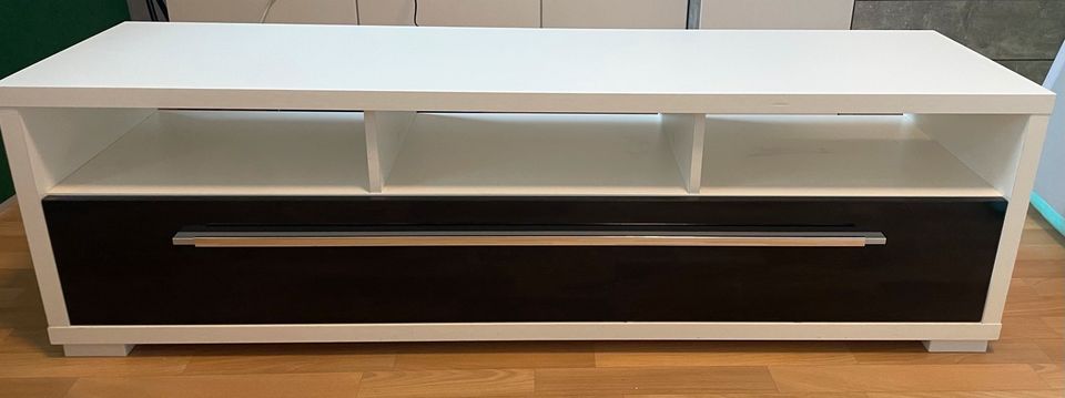 TV Schrank / Lowboard —> Weiß /Schwarz Glänzend in Berlin