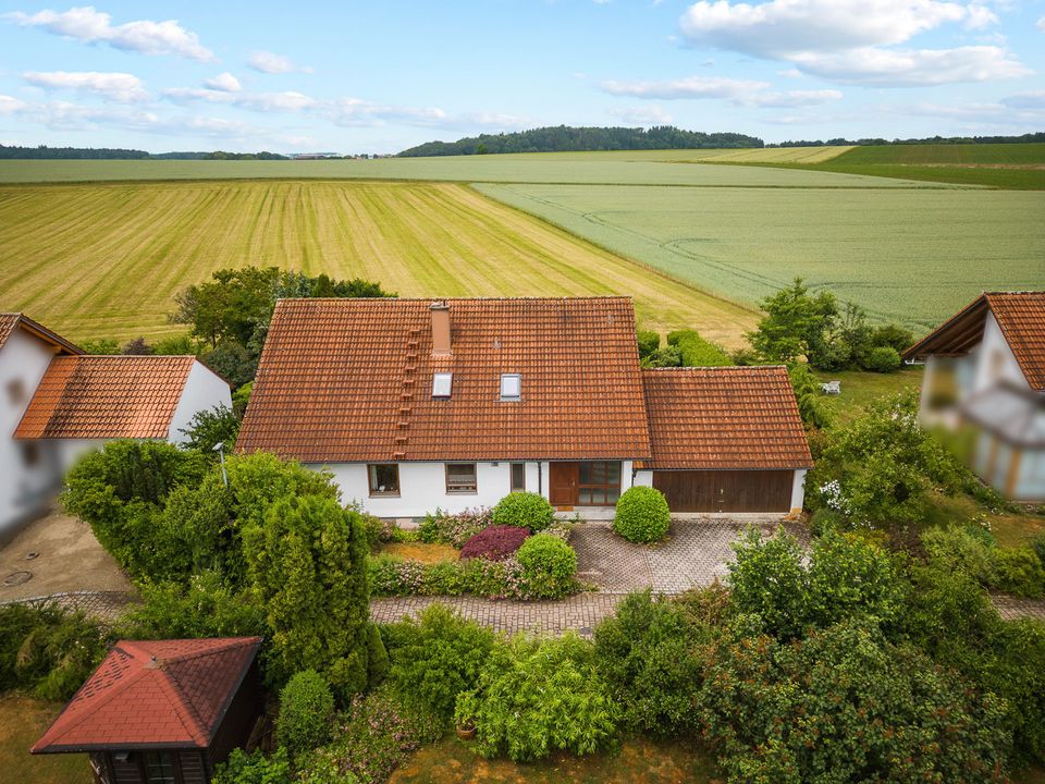 Außergewöhnlich großzügiges Wohnhaus in traumhafter Ortsrandlage von Biberach/Rindenmoos in Biberach an der Riß