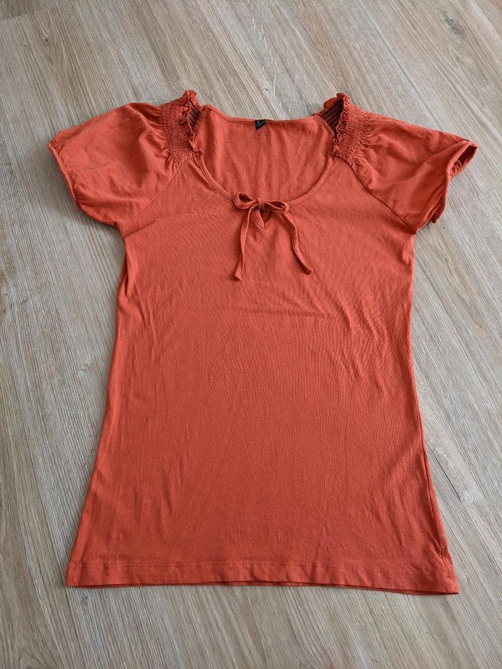 Shirt von Vero Moda korallenrot in Olsberg