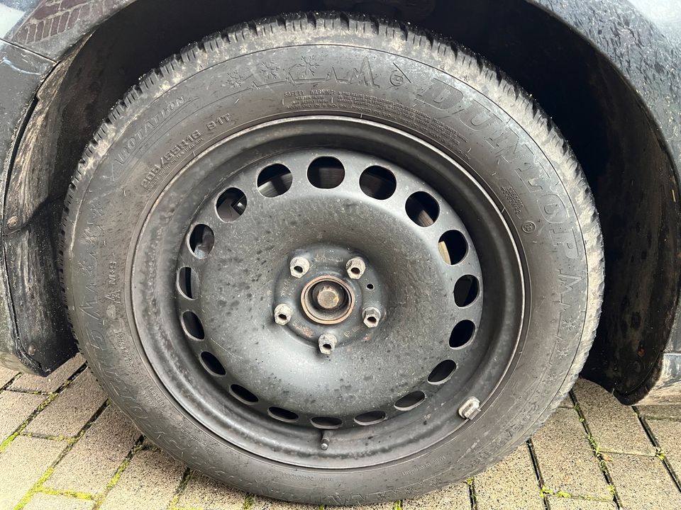 4 Winterräder Winterreifen Dunlop auf Stahlfelgen 6 1/2 Jx 16 H2 in Krefeld