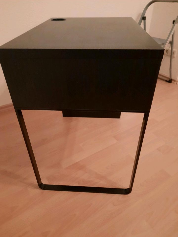 Ikea Micke Schreibtisch gebraucht in Gerwisch