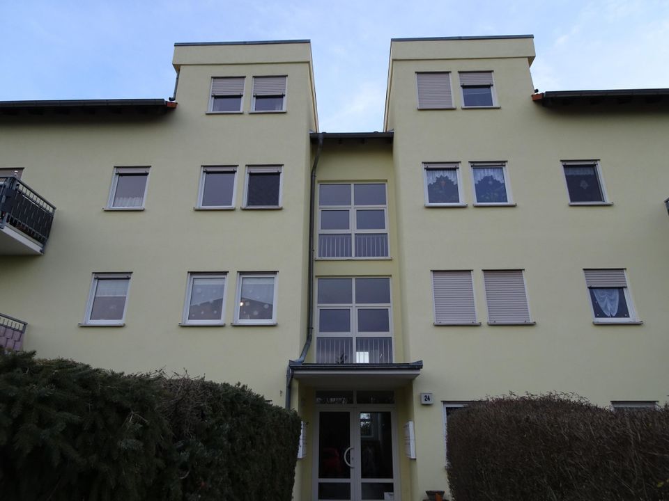 Schöne Eigentumswohnung mit zwei Balkone in Thalheim in Wolfen