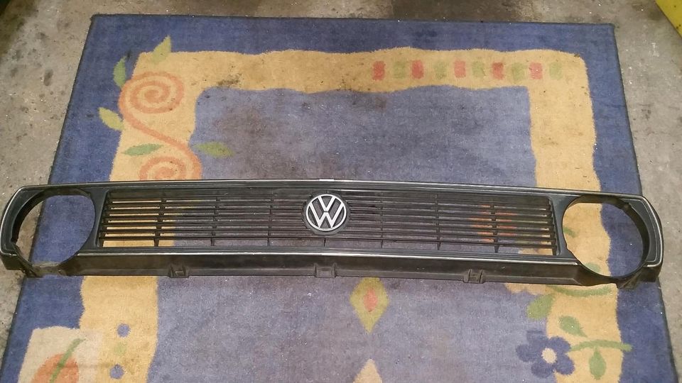 Polo 1F Typ 86 Frontgrill in Berlin