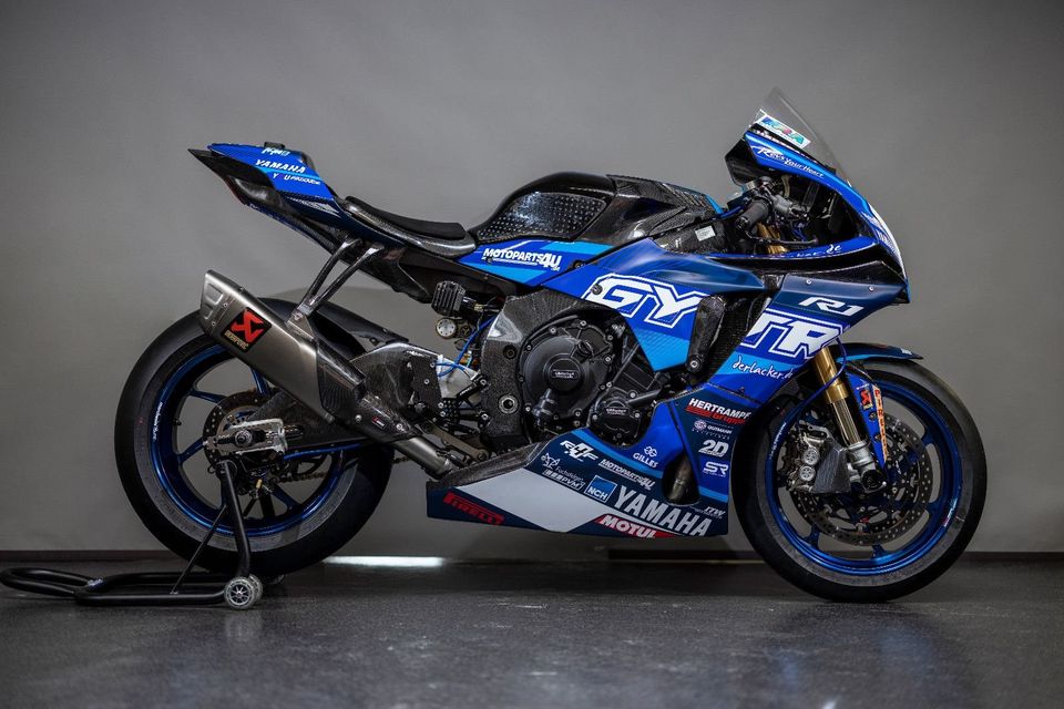 Yamaha R1 M - Superbike by Hertrampf Racing  /  TOP Ausstattung ! in Ahlde