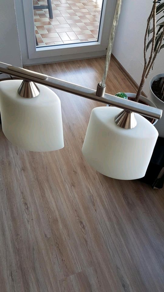 Moderne Wohn/Esszimmer Lampe 3xE14 40w mit variabler Höhe in Tegernheim