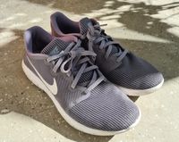 Nike Damen Laufschuhe Sneaker grau zu verkaufen Niedersachsen - Braunschweig Vorschau