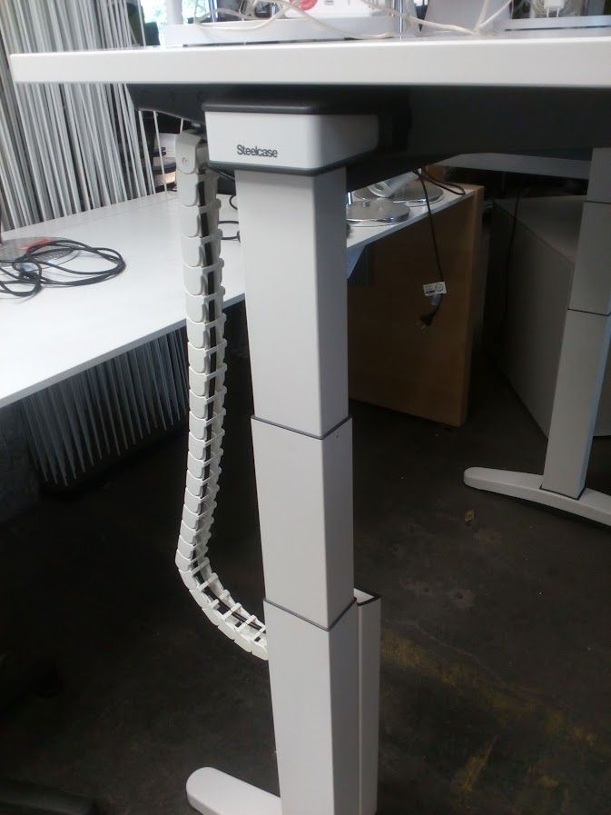 Schreibtisch elektrisch höhenverstellbar Steelcase 120x80 cm, 6x in Frankfurt am Main