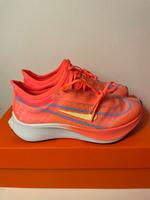 Nike Zoom Fly 3 Sneaker Gr. 36 / 36,5 NEU orange weiß Aachen - Aachen-Mitte Vorschau