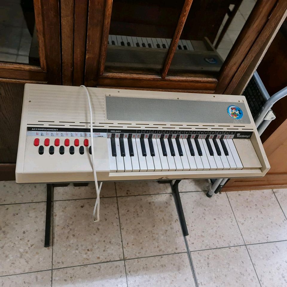 Keyboard aus den 80ern. BONTEMPI. ITALIEN in Frensdorf