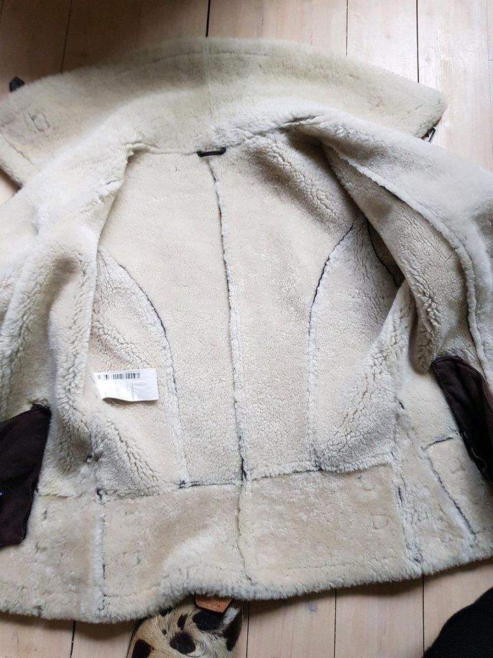Hochwertige Echtlederjacke mit Schaffelleinsatz Lederjacke in Rehlingen