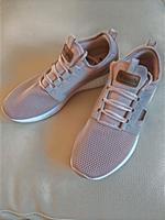Sneaker von Bench Größe 42 Farbe rose Brandenburg - Milower Land Vorschau