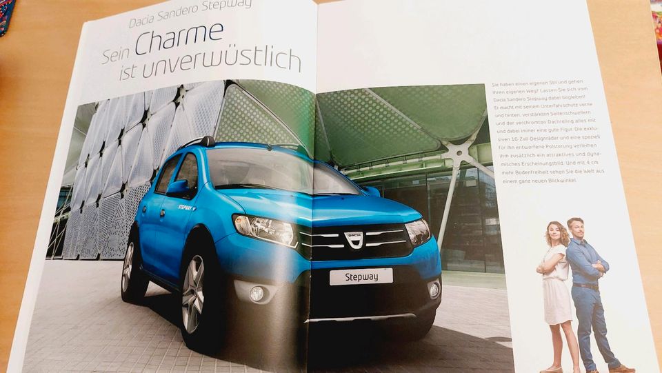 Dacia Sandero Stepway Sondermodell Celebration Prospekt von 2015 in Leverkusen