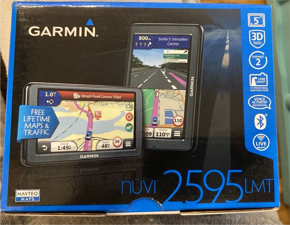 Garmin navi mit Zubehör in Bielefeld