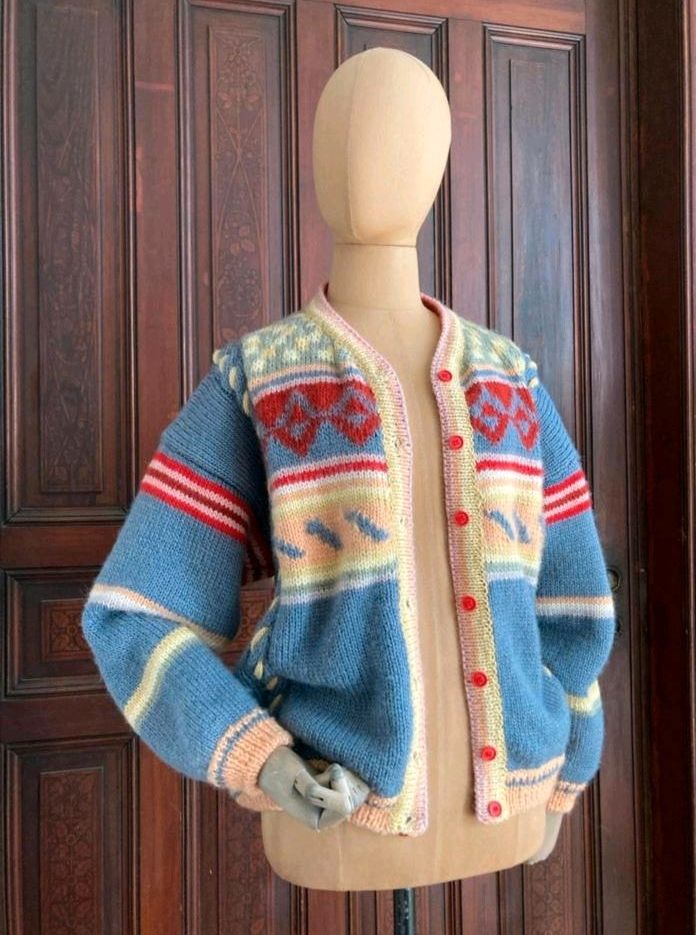 Handgemachte Strickjacke Cardigan M Hippie Hippster Vintage Wolle in Hamburg