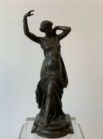 James Pradier 1790-1852 Stehende Arme der Frau erhoben München - Schwanthalerhöhe Vorschau