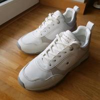 Tommy Hilfiger Sneaker weiß Gr. 37,5 München - Moosach Vorschau