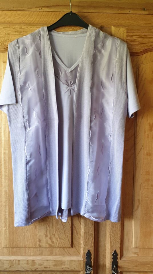 Design Weste und Shirt Neu aus Italien Super Zustand NP 149 € in Wallenborn