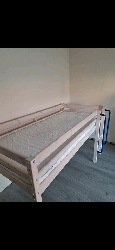 Hochbett Kinderzimmer in Schwarzheide