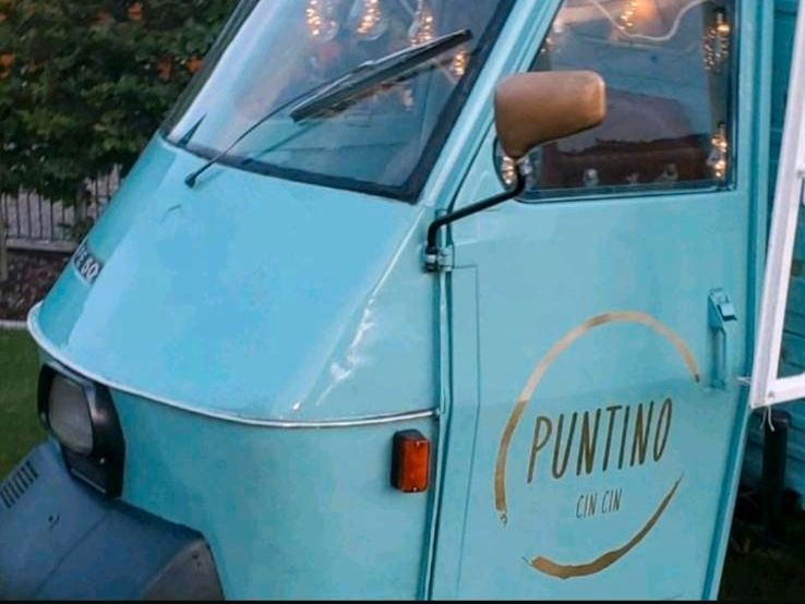 Piaggio Ape- mobiler Sektempfang mit Puntino in Günzburg