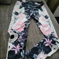 Leggins Totenkopf mit Blumen neu Sachsen-Anhalt - Leuna Vorschau