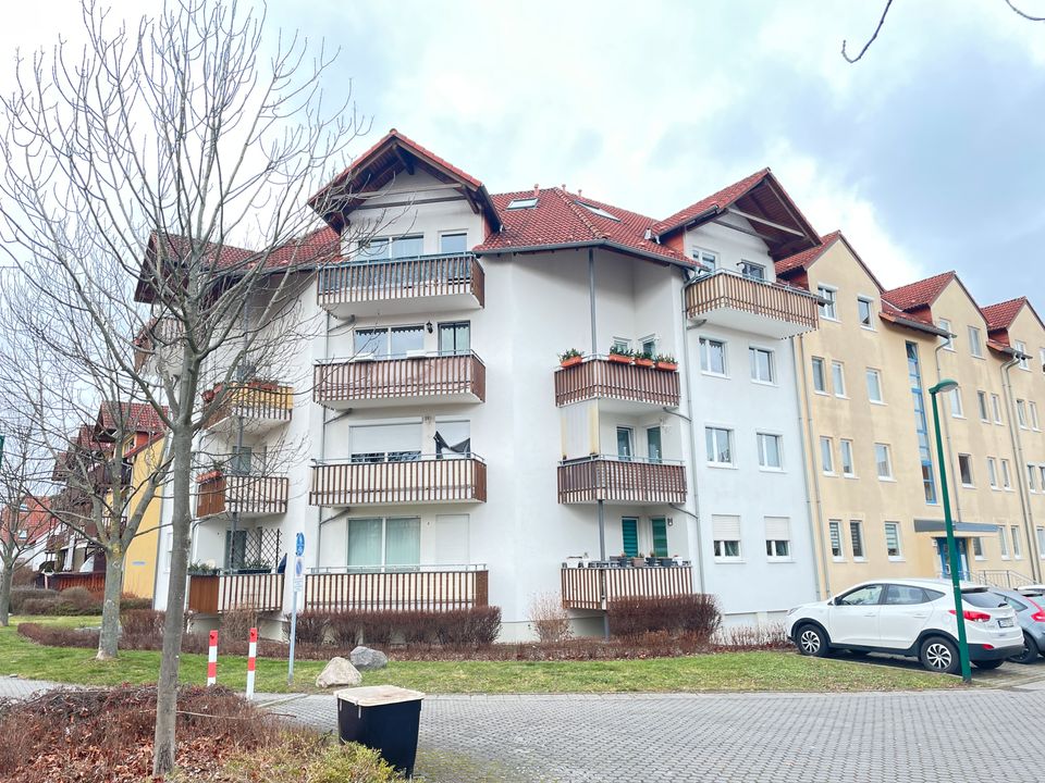 Bezugsfreie - Dachgeschosswohnung - 3 Zimmer mit Balkon und offener Wohnküche. in Leipzig