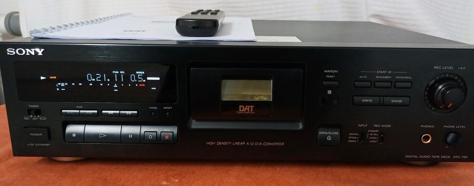 SONY DTC-790 DAT Recorder in Hanau