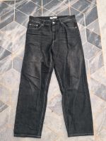 Schwarze Bershka Jeans (Straight fit 42) Essen - Essen-Südostviertel Vorschau