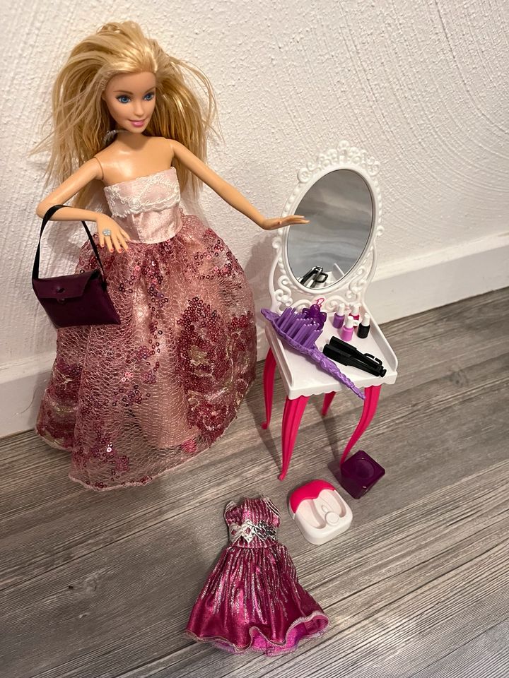 Barbie~ tolles mehrteiliges Beauty Set~ in Bann