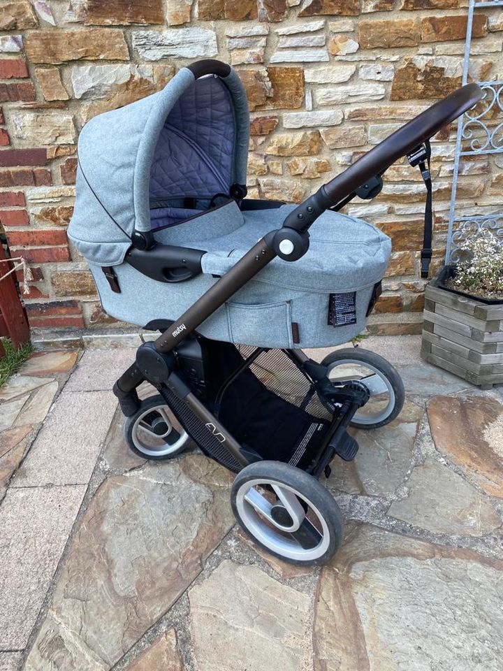 Kinderwagen Mutsy Evo in Alfter