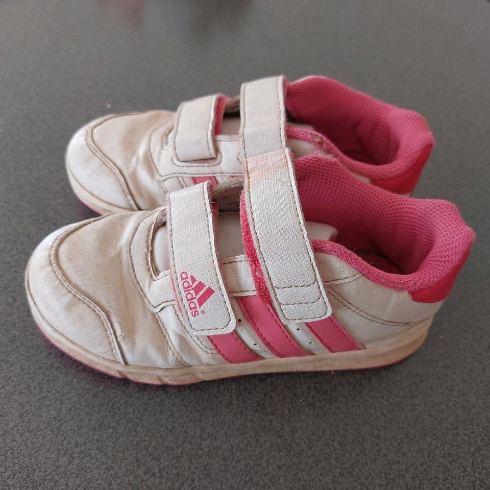 Turnschuhe Adidas Größe 27 in Limburg