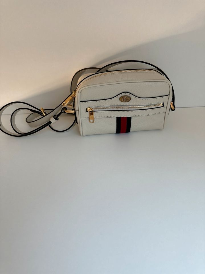 Gucci Tasche neu in Höchberg